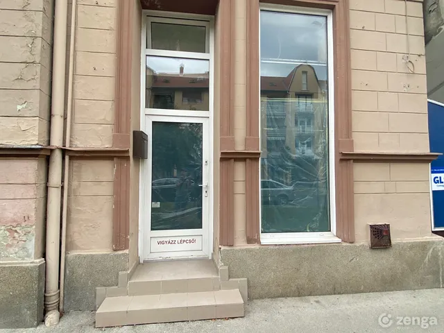 Kiadó kereskedelmi és ipari ingatlan Zalaegerszeg, Belváros 68 nm