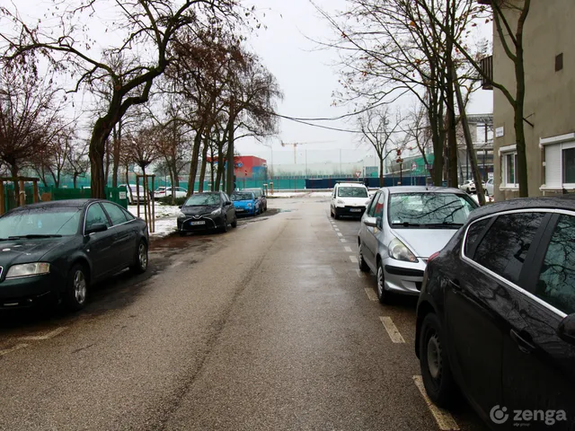 Eladó kereskedelmi és ipari ingatlan Budapest XIII. kerület, Angyalföld 81 nm