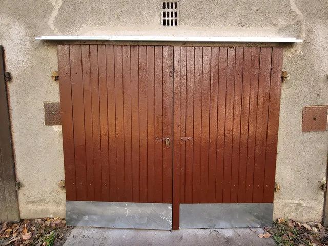 Eladó garázs Szeged, Újszeged 15 nm