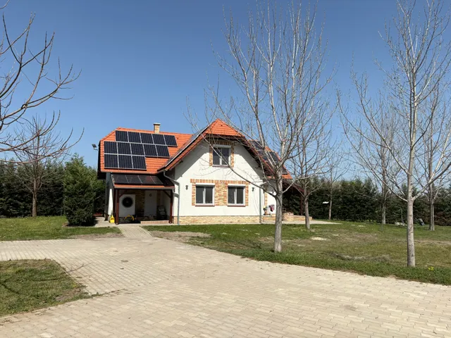 Eladó ház Domaszék 290 nm