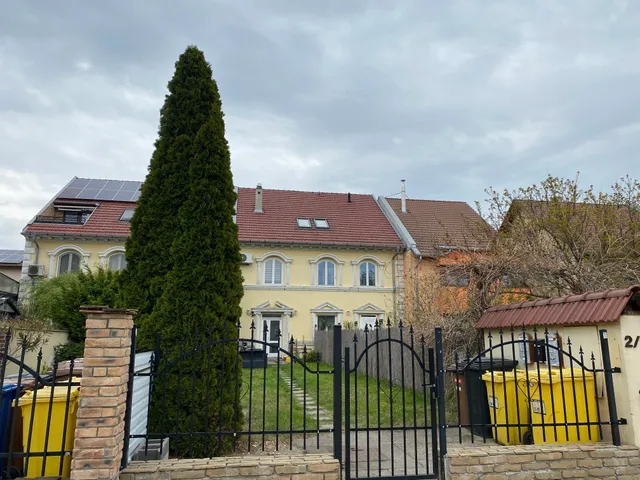 Eladó lakás Szeged, Petőfitelep 101 nm