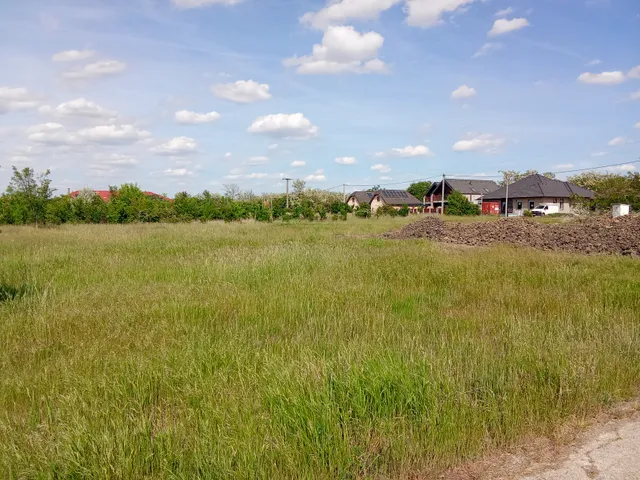 Eladó telek Szeged, Újszeged 807 nm