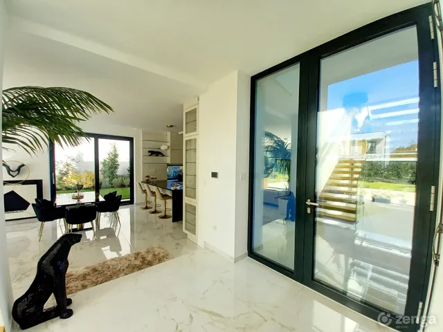 Eladó ház Budapest III. kerület, Római-part 300 nm