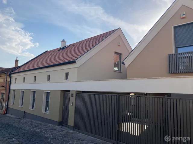 Kiadó ház Szentendre, Belváros, Tiszteletes utca 6. 104 nm