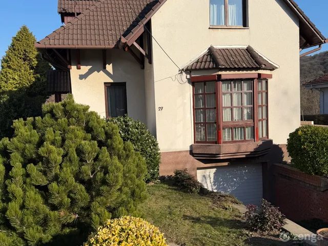 Eladó ház Solymár, Hóvirág u. 27. 210 nm