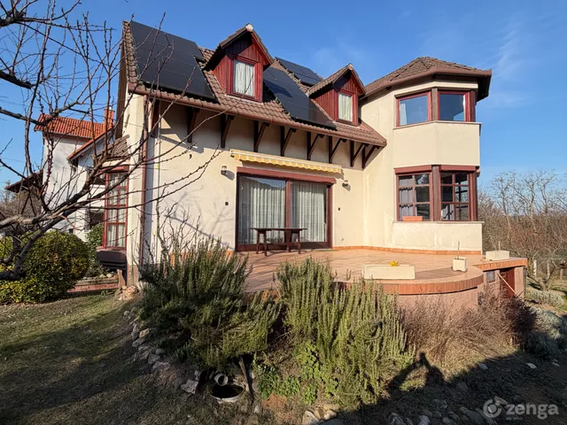 Eladó ház Solymár 210 nm