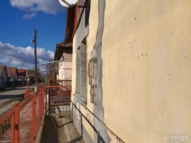 Eladó ház Tiszagyenda 72 nm