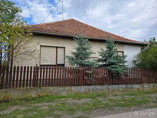 Eladó ház Jászladány 140 nm