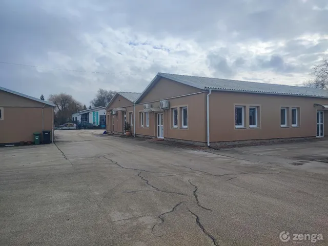 Kiadó kereskedelmi és ipari ingatlan Tatabánya, Bánhida, Dankó Pista 17 143 nm