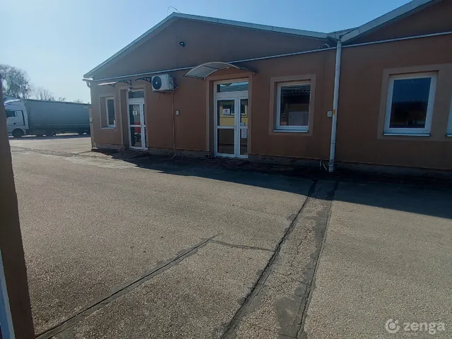 Kiadó kereskedelmi és ipari ingatlan Tatabánya, Bánhida, Dankó Pista 17 143 nm