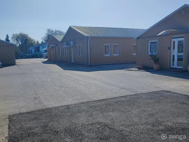 Kiadó kereskedelmi és ipari ingatlan Tatabánya, Bánhida 143 nm