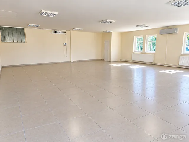 Kiadó kereskedelmi és ipari ingatlan Tatabánya, Bánhida 105 nm