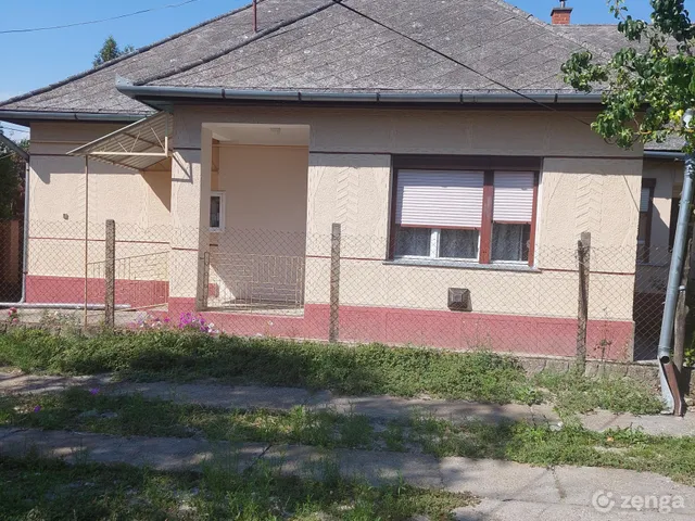 Eladó ház Uszód 120 nm