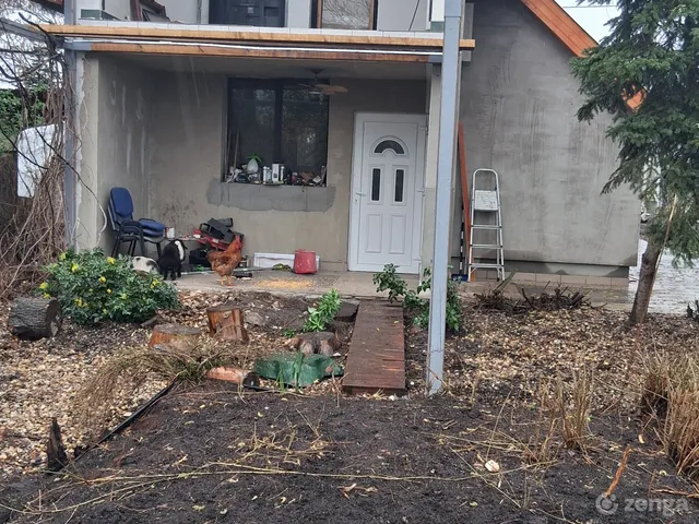 Eladó üdülő és hétvégi ház Szeged, Sziksós 64 nm