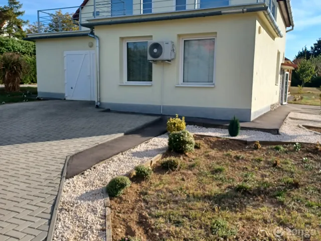 Eladó ház Pécs, Donátus, Solyóm dülő 4 93 nm