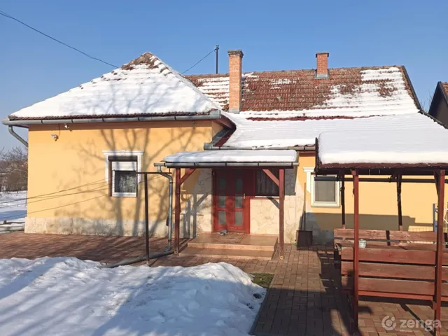 Eladó ház Alattyán 70 nm