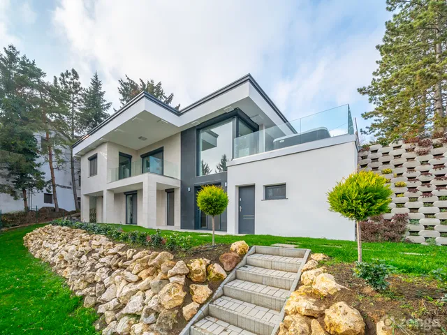 Eladó ház Solymár 315 nm