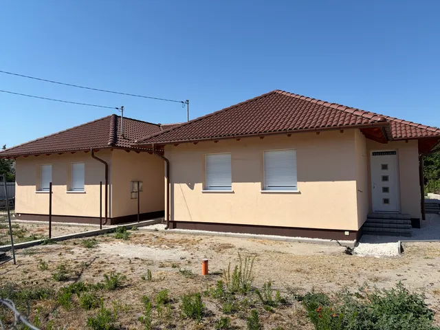 Eladó ház Bugyi 90 nm
