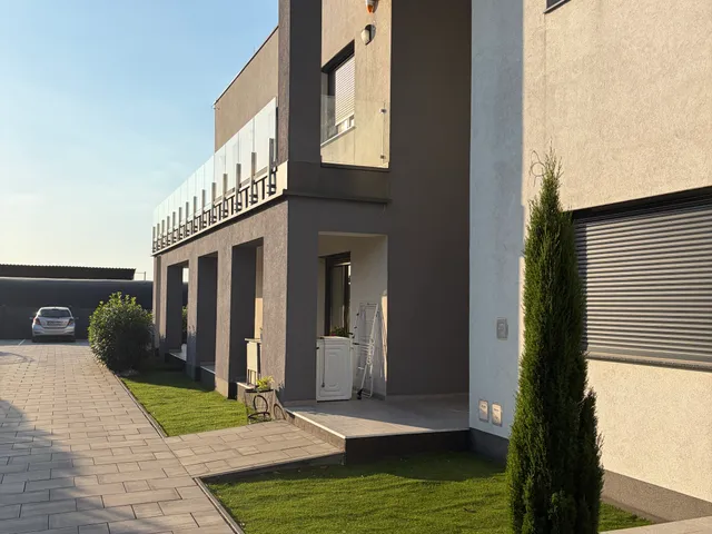 Eladó lakás Újhartyán 90 nm