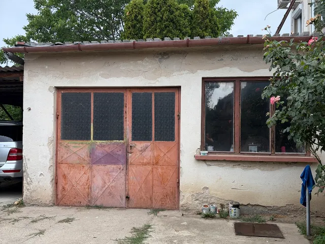 Eladó ház Dánszentmiklós 140 nm