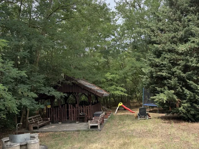 Eladó ház Újlengyel 290 nm
