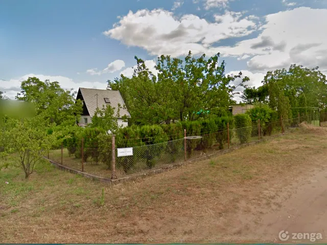 Eladó ház Vác, Václiget 34 nm