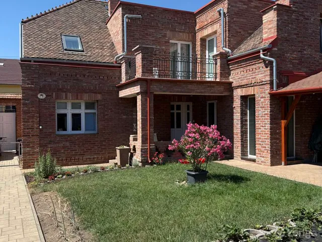 Eladó ház Hajdúszoboszló 261 nm