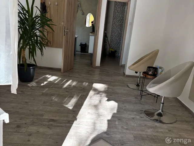 Kiadó kereskedelmi és ipari ingatlan Nyíregyháza, Belváros 30 nm