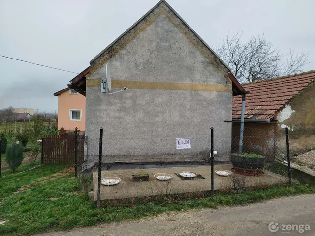 Eladó mezőgazdasági ingatlan Öskü 20 nm