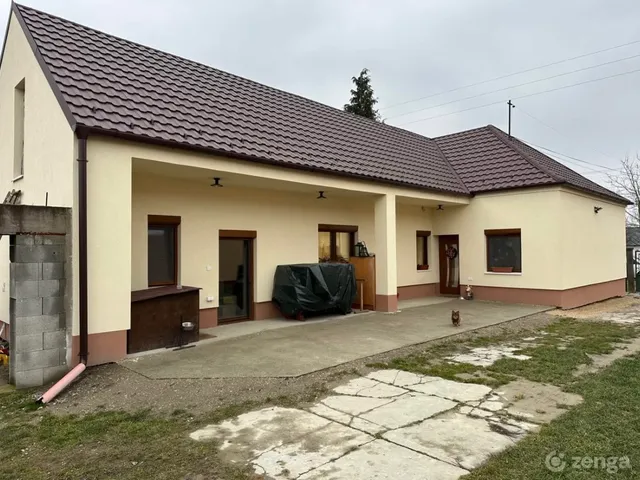 Eladó ház Kunsziget 103 nm