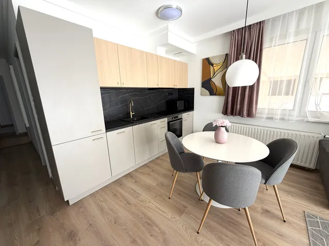 Kiadó lakás Budapest VIII. kerület, Corvin negyed 70 nm