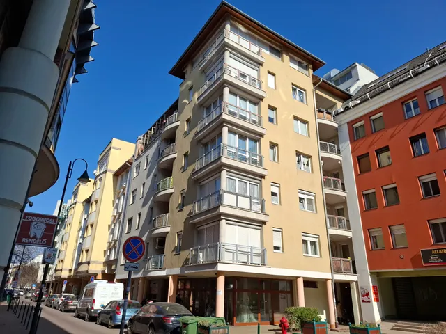 Eladó garázs Budapest IX. kerület, Középső Ferencváros 14 nm