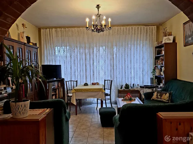 Eladó ház Dunakeszi, Alag 128 nm