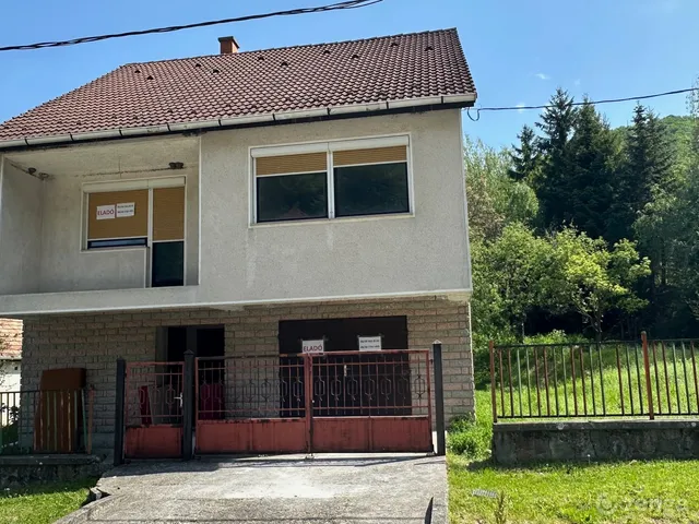 Eladó ház Esztergom 210 nm