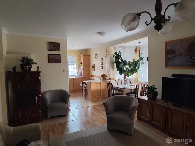 Eladó ház Kaposvár, Tüskevár 104 nm