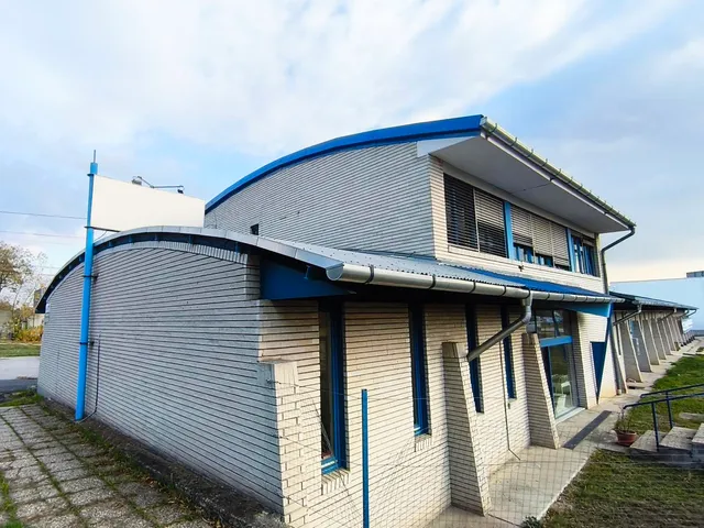 Kiadó kereskedelmi és ipari ingatlan Budaörs 399 nm