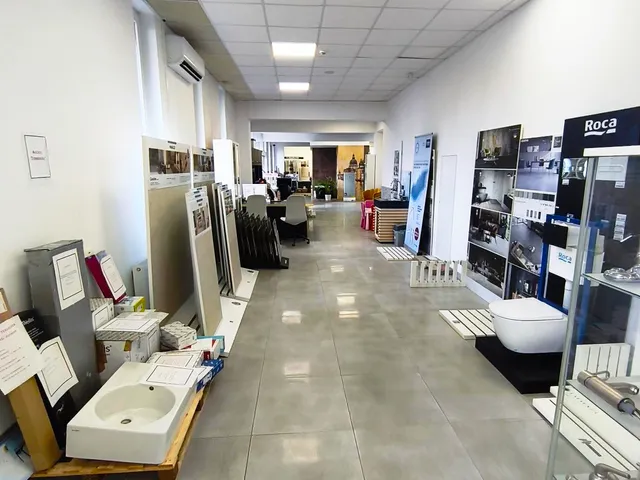 Kiadó kereskedelmi és ipari ingatlan Budaörs, Sport utca 1. 399 nm