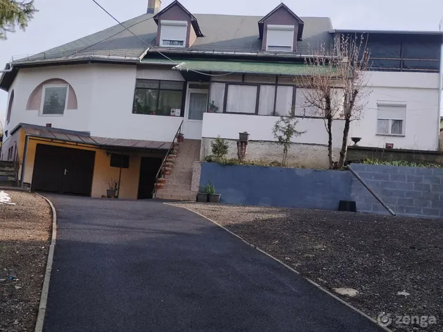 Eladó ház Kaposvár, Lonkahegy 420 nm