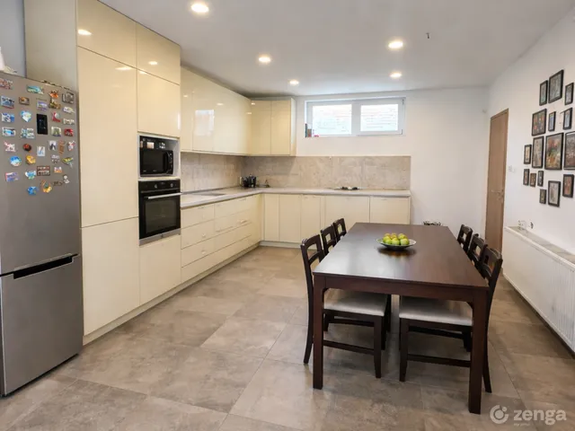 Eladó ház Dány 123 nm