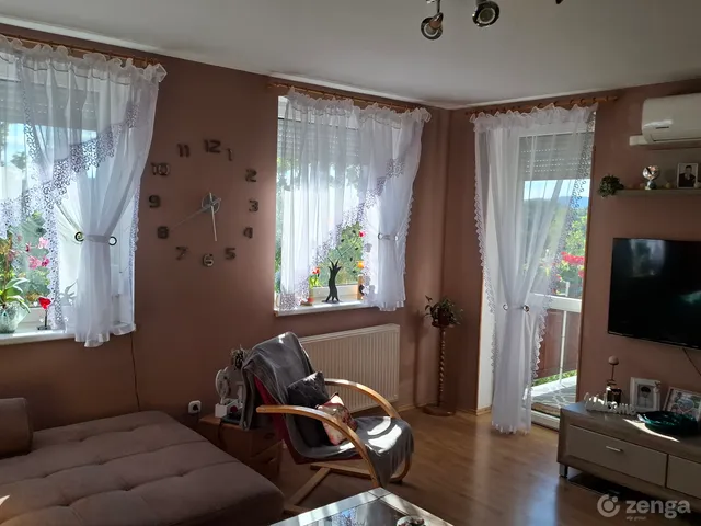 Eladó lakás Veszprém, Bakonyalja 71 nm