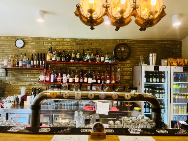 Eladó kereskedelmi és ipari ingatlan Budapest V. kerület, Sas utca 140 nm