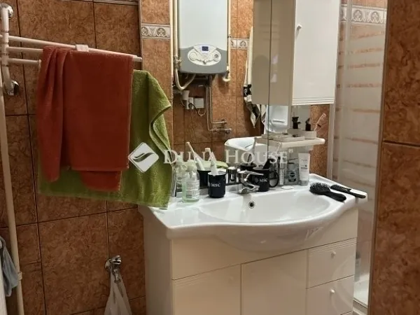 Eladó lakás Szeged 76 nm