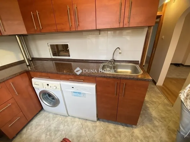 Eladó lakás Szeged, Tarján 77 nm