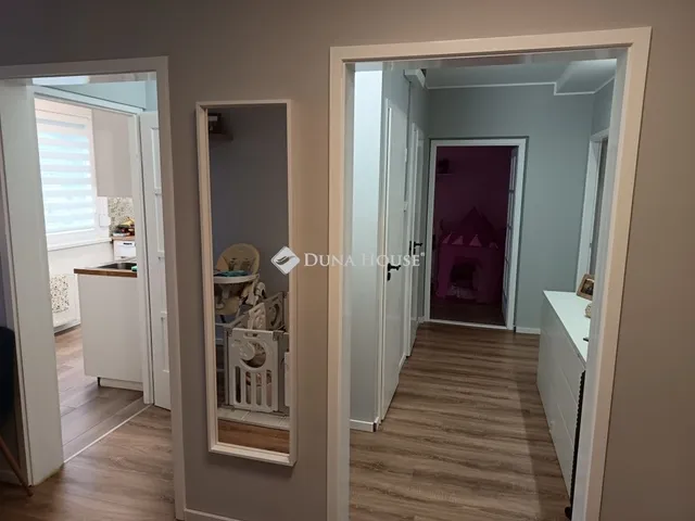 Eladó lakás Szeged 77 nm