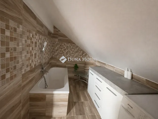 Eladó ház Baks 260 nm