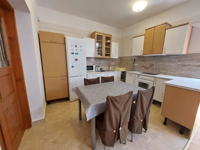 Eladó lakás Szeged 136 nm