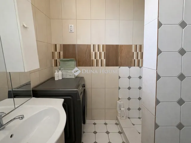 Eladó ház Baks 260 nm