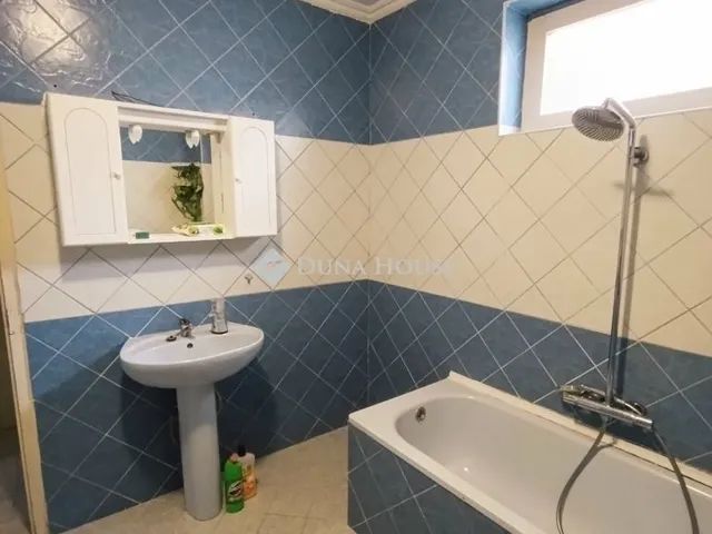 Eladó ház Sándorfalva 193 nm