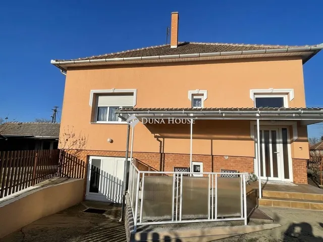 Eladó ház Csanytelek 190 nm
