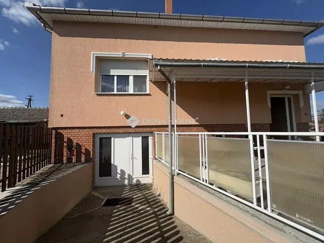 Eladó ház Csanytelek 190 nm